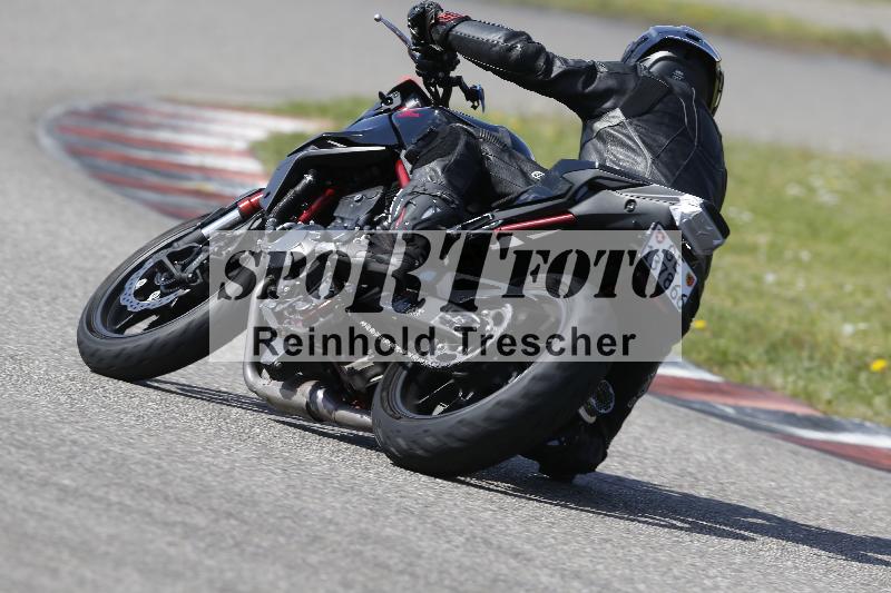 /Archiv-2025/09 22.04.2025 Cornu Master School ADR/rot-rouge/99